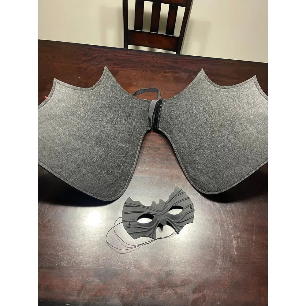Unique Batman-Inspired Mask with Bat Wings Halloween Costume‎ Accessory